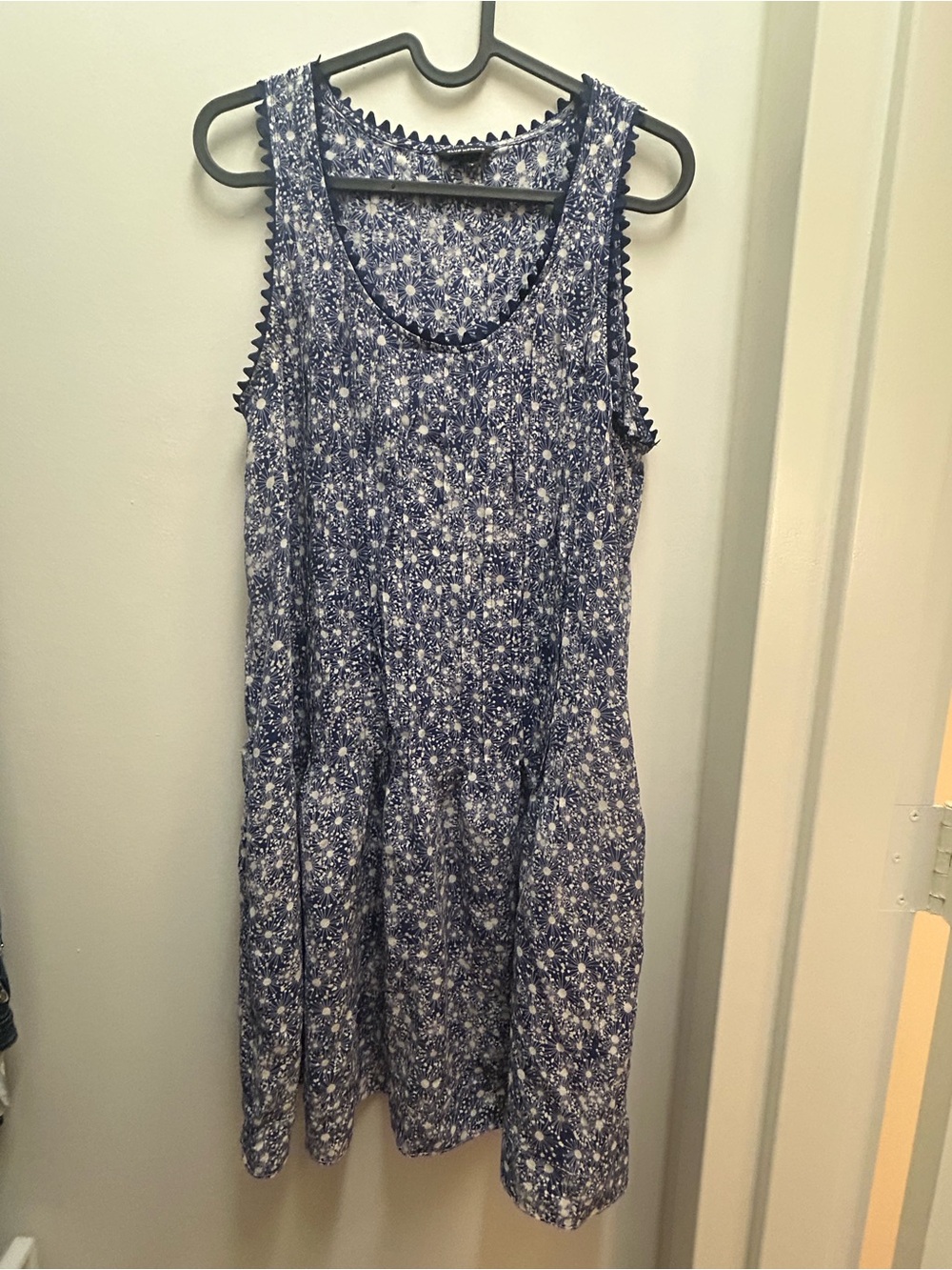 Club Monaco Blue Floral Silk Sleeveless Summer Dress
